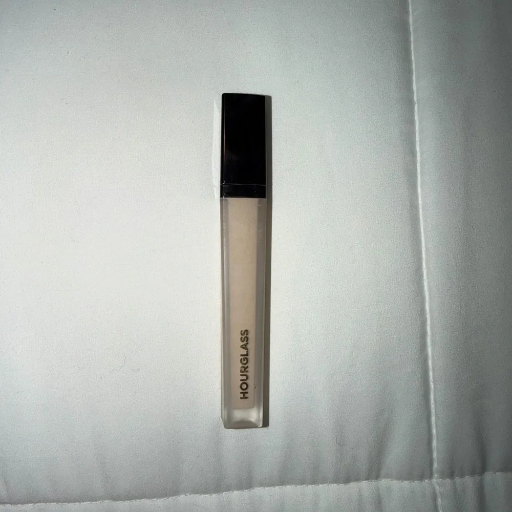 Hourglass Concealer (BIRCH) - Picture 1 of 4